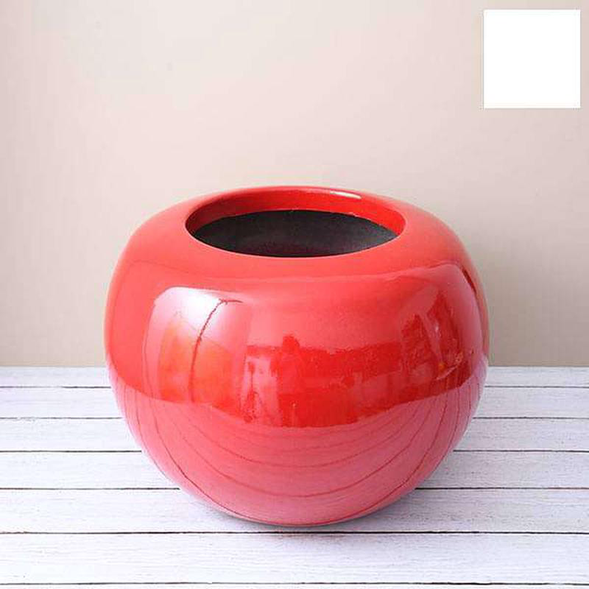 14 inch (36 cm) OTH-6 Round Fiberglass Planter (White)